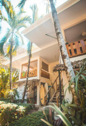Colibri Apartments - 4 min walk to the Beach!